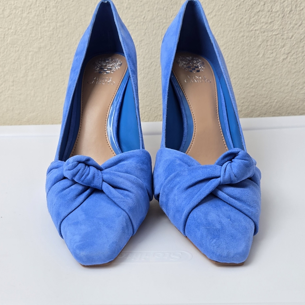Vince Camuto Blue Knotted Heels (NWOT)